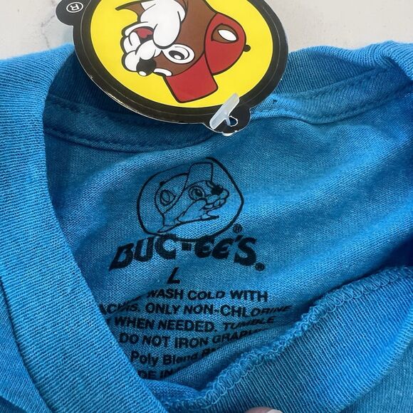 Bucc-ees NWT Shirt - Picture 3 of 5